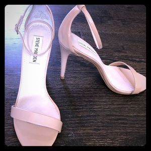Steve Madden Patent Leather Ankle Strap 7.5 Nude